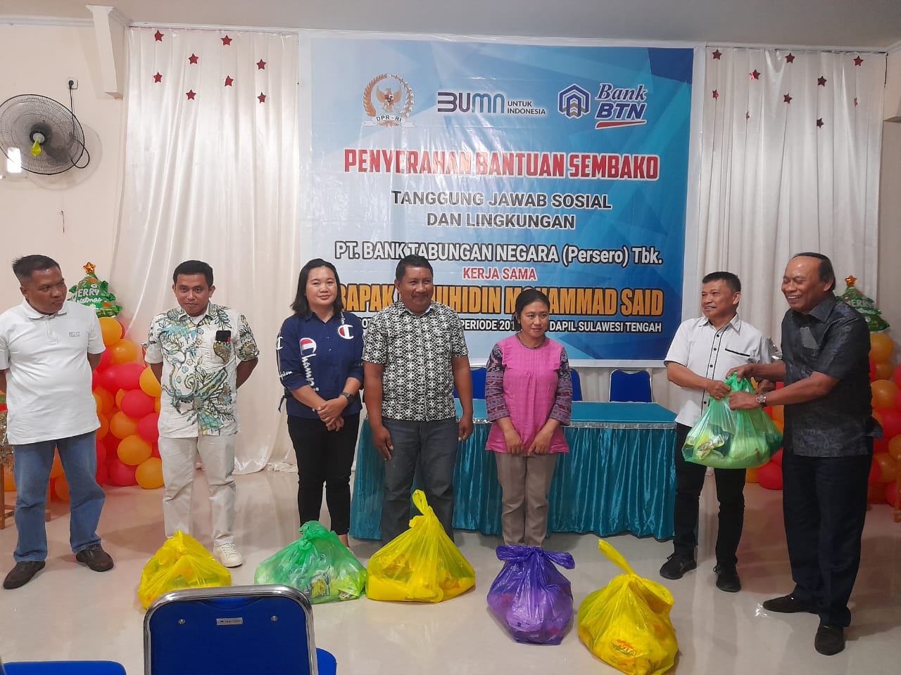 Jelang Natal 2022, Muhidin Said dan BTN Cabang Palu Bantu Umat Kristiani