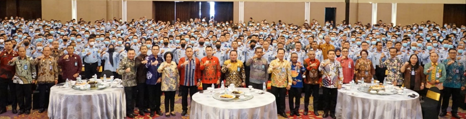 kegiatan Kumenkumham RI uang dilaksanakan di Makassar dihadiri Kemenkumham Sulteng di dampingi oleh Kepala Kantor Wilayah Regional Timur Dan Tengah yaitu Kakanwil Sulawesi Selatan, Sulawesi Utara, Gorontalo, Sulawesi Barat, Sulawesi Tenggara, Bali, Nusa Tenggara Barat, Nusa Tenggara Timur, Maluku, Maluku Utara, Papua dan Papua Barat.