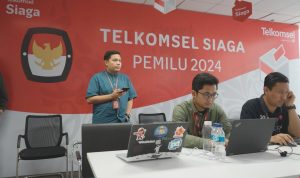 Telkomsel Siaga Pemilu 2024_1-3: Sejalan dengan arahan Kemkominfo RI untuk dapat terus menjaga quality of service selama perhelatan Pemilu 2024, Telkomsel telah melakukan optimalisasi jaringan di 680 titik keramaian guna menjaga kenyamanan akses komunikasi dan pengalaman digital pelanggan di seluruh Indonesia selama proses pemilu berlangsung. Foto : Istimewah